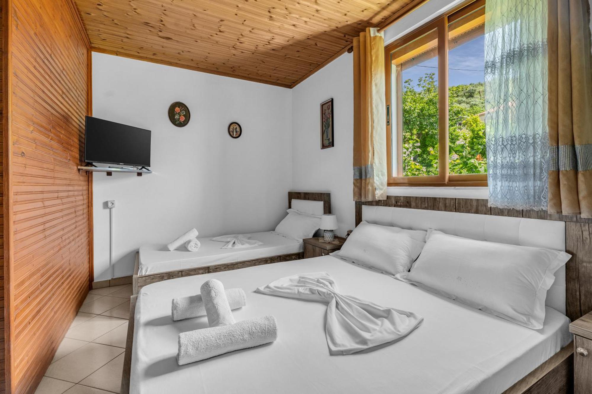 Guesthouse Emiljano Berat Ngoại thất bức ảnh