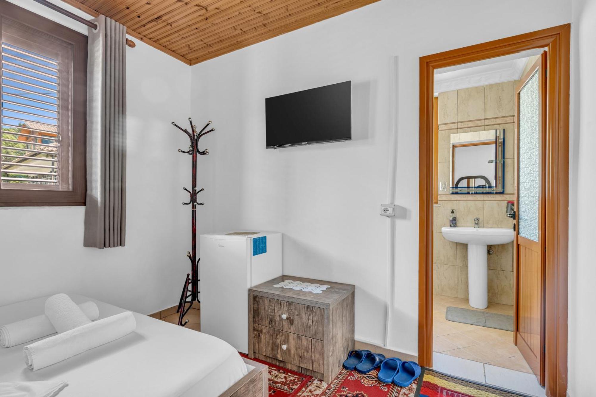 Guesthouse Emiljano Berat Ngoại thất bức ảnh